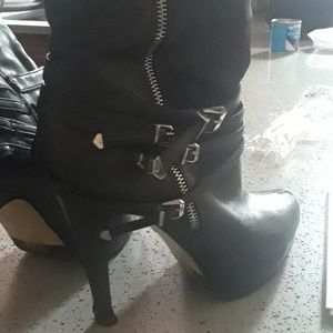 Heeled boots